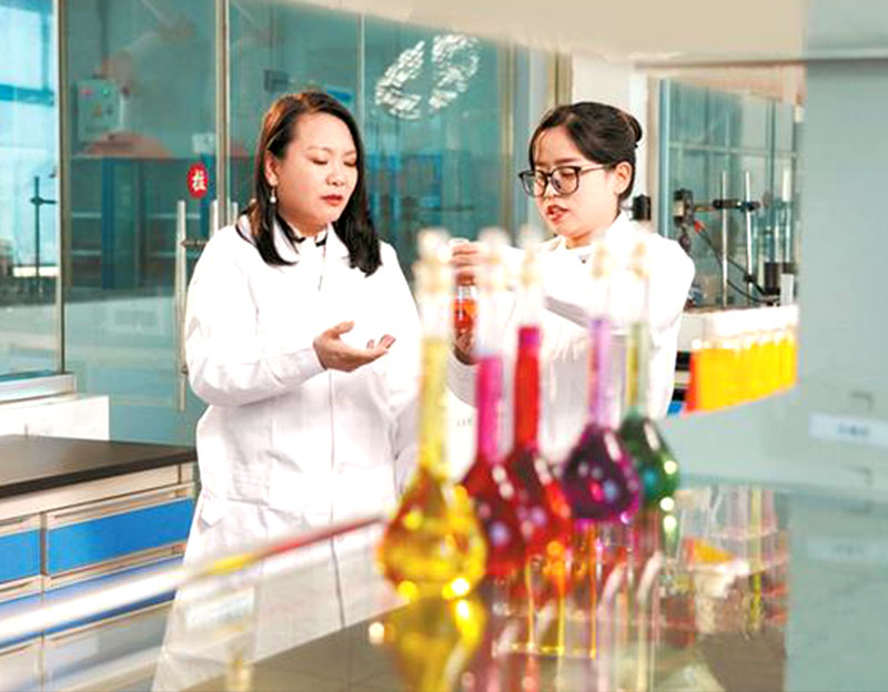 河北经济日报】这家企业为啥掌控全球七成辣椒红？——揭秘凯发20年一路同行生物18年销量世界第一的奥秘